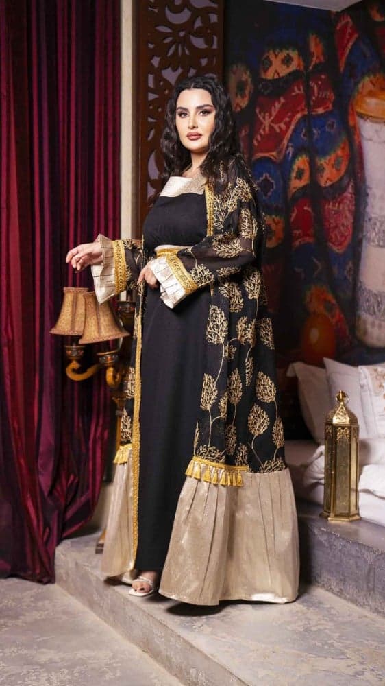 جلابية مع فستان وحزام