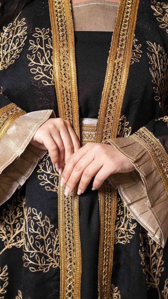 جلابية مع فستان وحزام