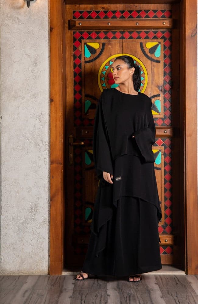 عبايه مع تنورة