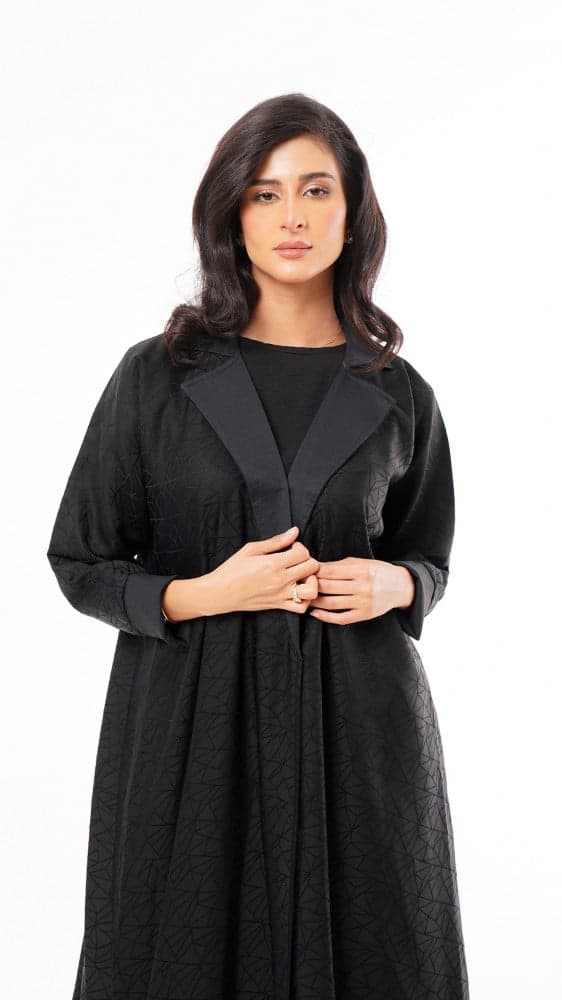 عباية برسوم معينات وياقه رسمية