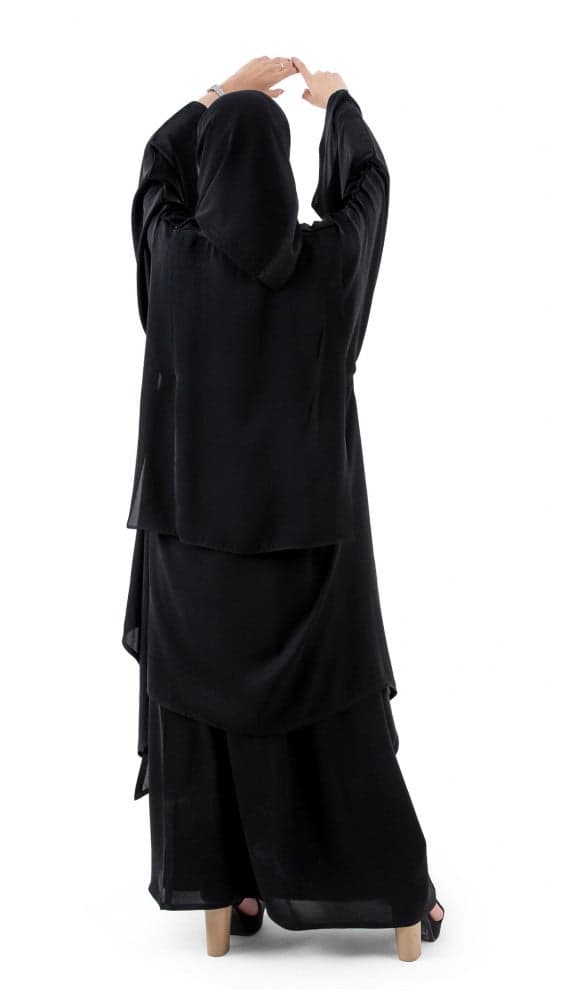 عبايه مع تنورة