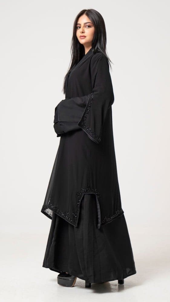 عباية طبقتين مزينه بشك