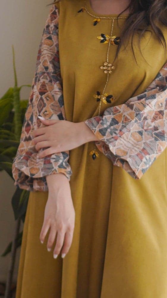 جلابية شتوية باكمام ملونة