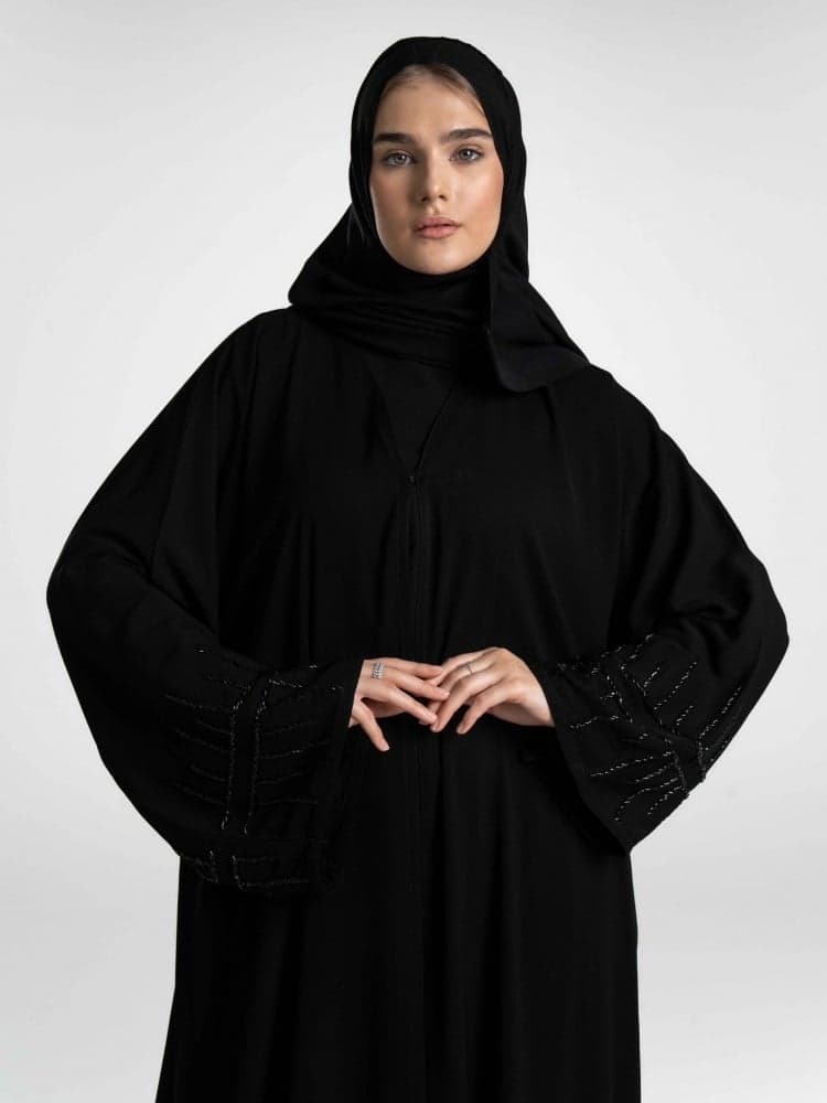 عباية بأكمام شك