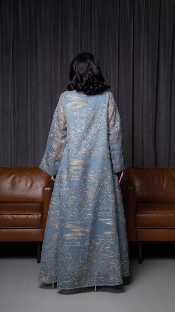 جلابية مطرزة بالكامل