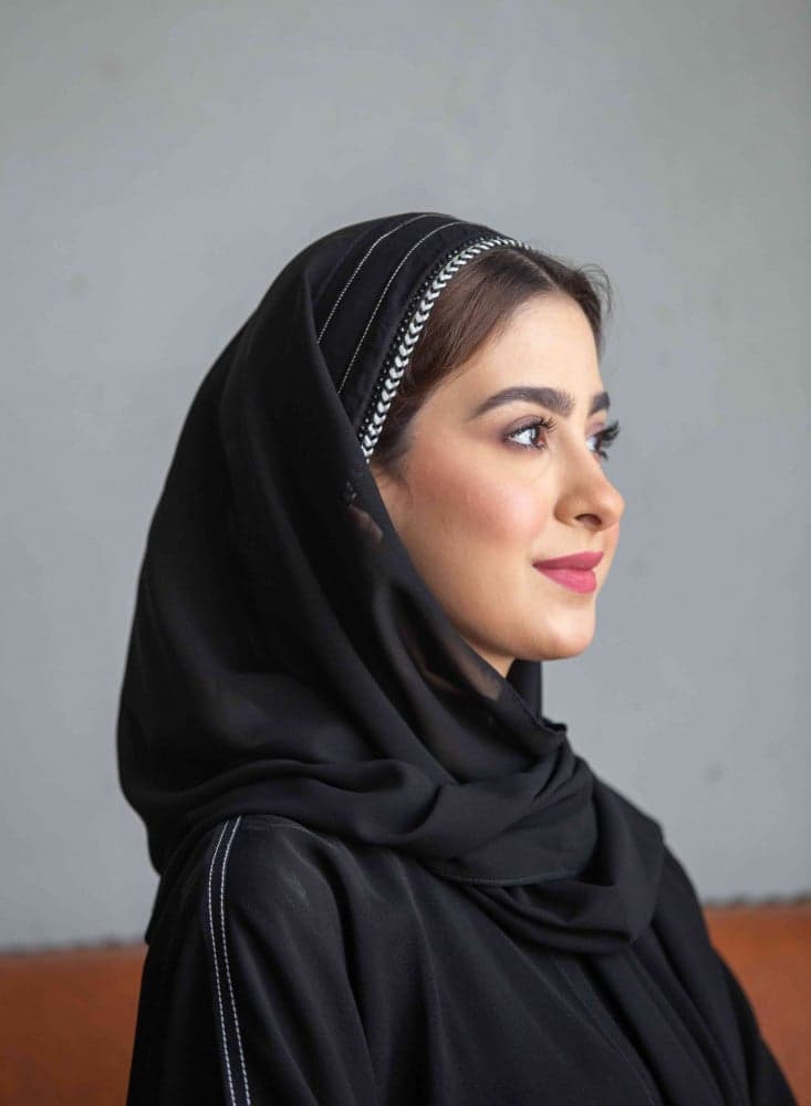 طرحة ربط بتطريز ناعم