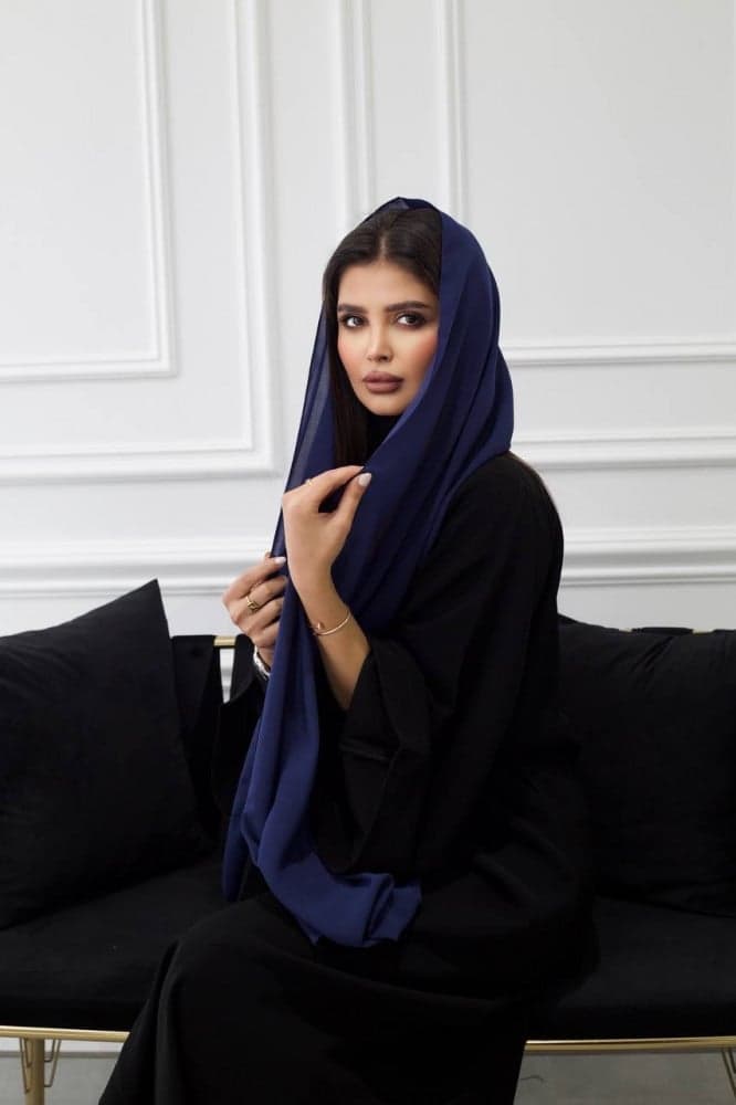 طرحة بلون ازرق