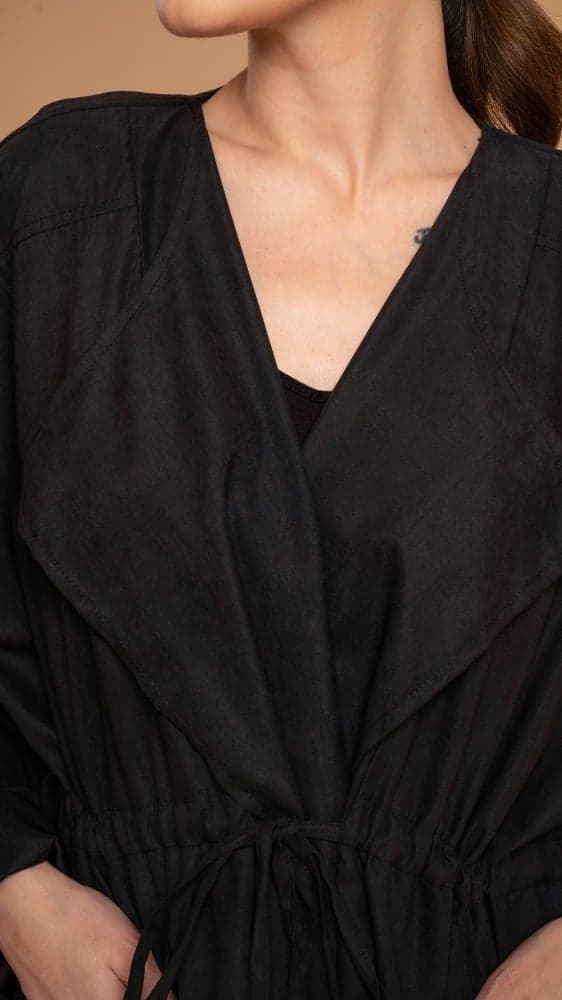 عباية بجيوب وربطه زم على الخصر