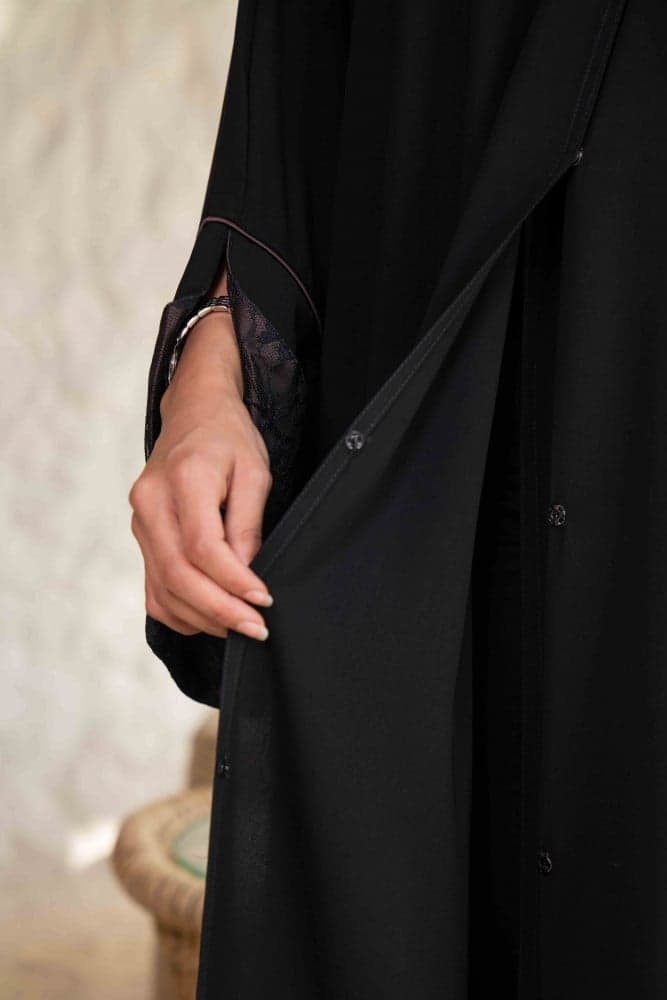 عبايه بدانتيل