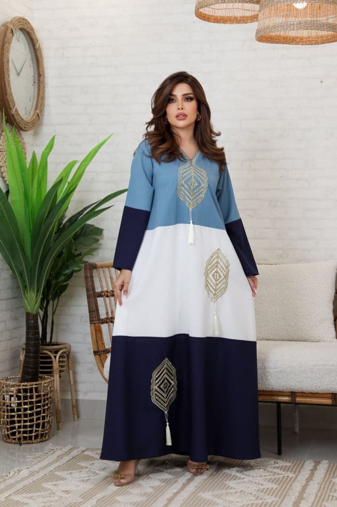 جلابية بألوان مطرزة بذهبي