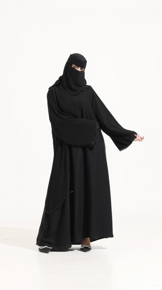 عباية طبقتين بقصه مزينه بفصوص