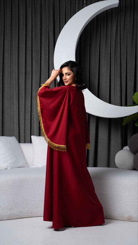 جلابية احمر باكمام فخمة