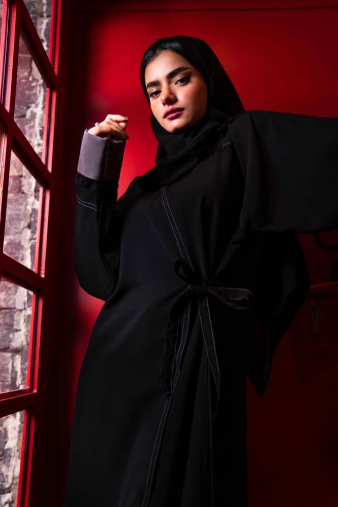 عباية كم شامواه و رباط على الخصر