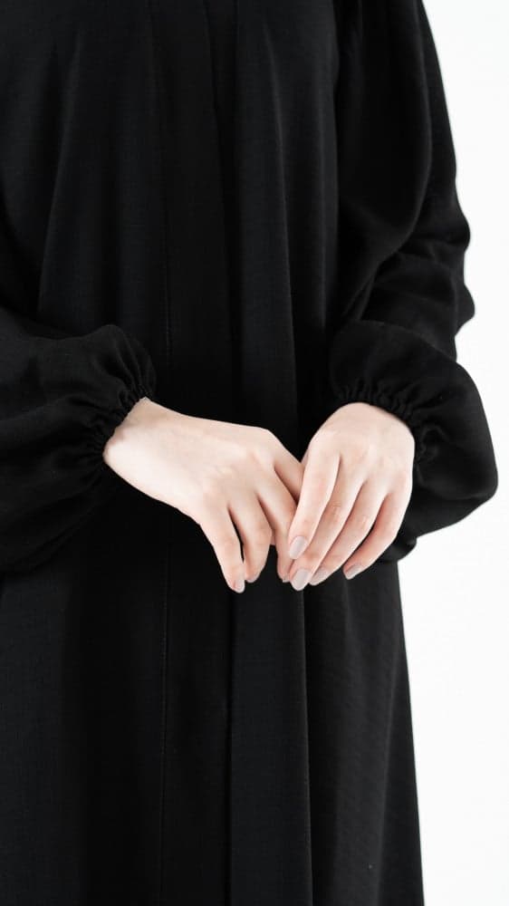 عبايه بكم فرنسي والاكتاف زينت بكسرات