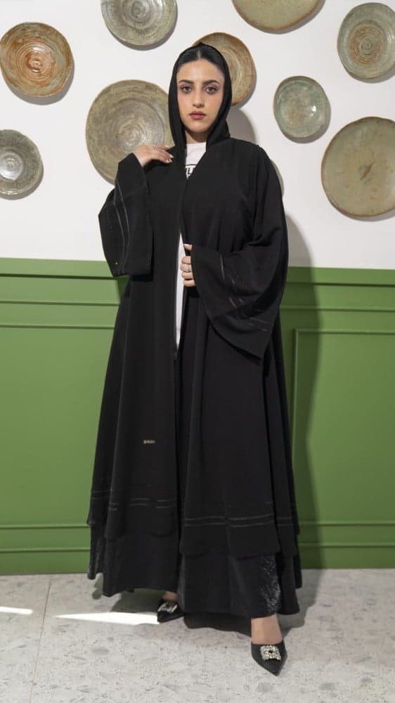 عباية طبقتين من الاسفل باكمام كلوش