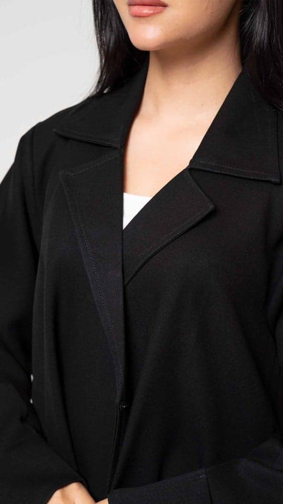 عباية بكسرات جانبية