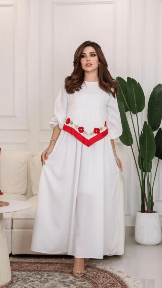 جلابية ابيض بتطريز احمر