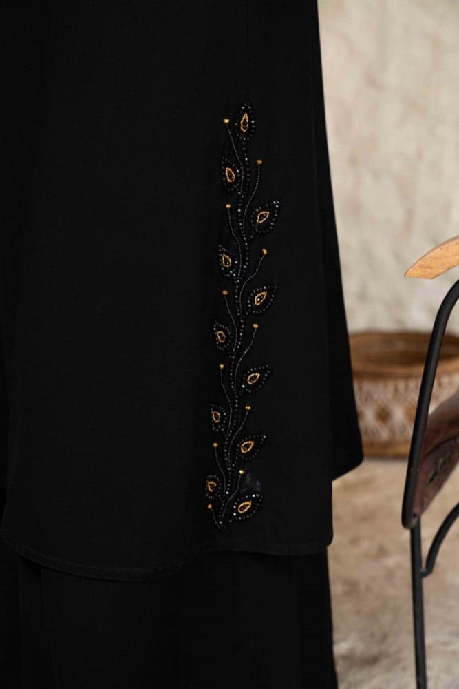 عباية قطعتين منفصلة تنورة مع جاكيت مطرز