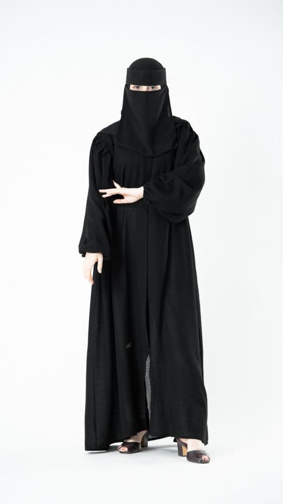 عبايه بكم فرنسي والاكتاف زينت بكسرات