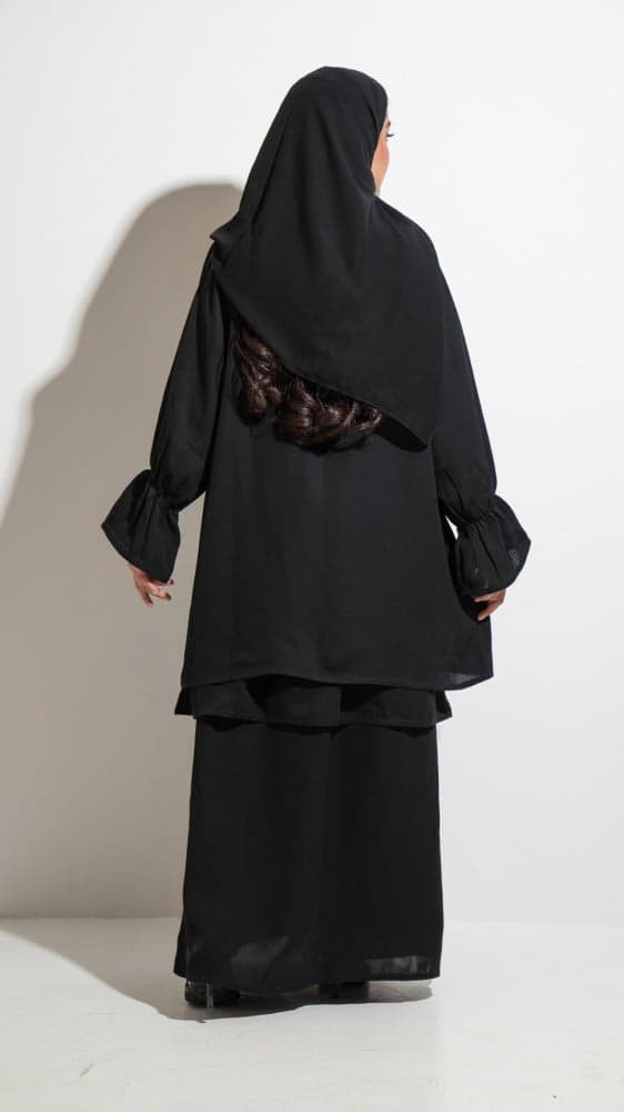 عبايه قطعتين ب3 طبقات واكمام مطاط