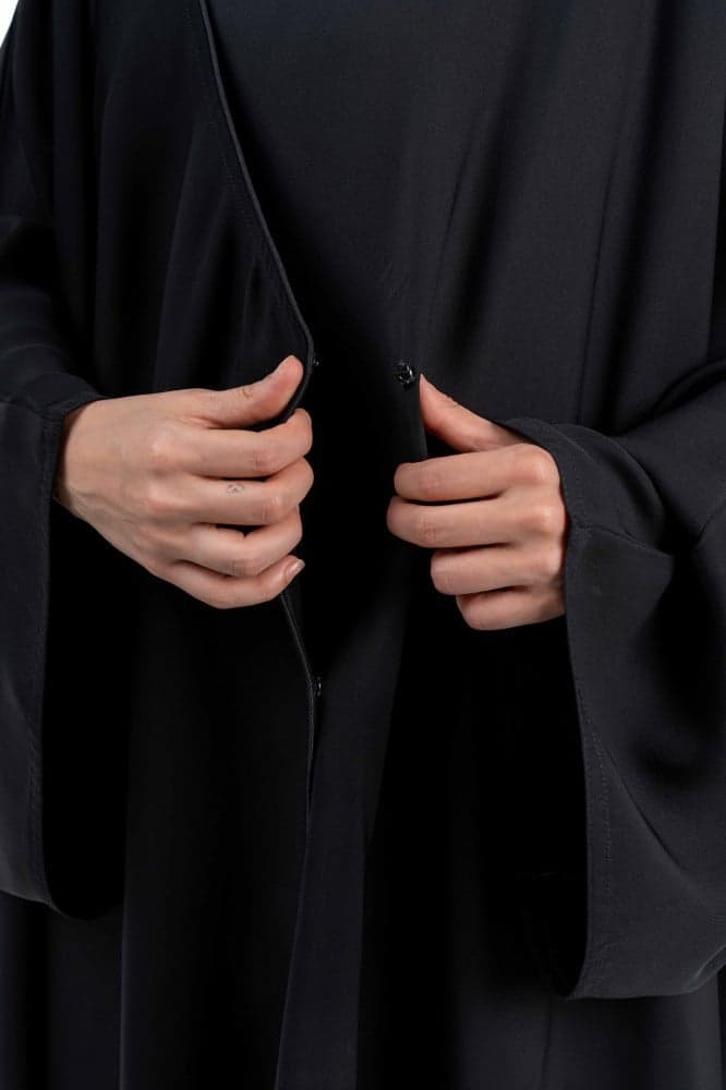 عباية طقطق بقصة منحنية