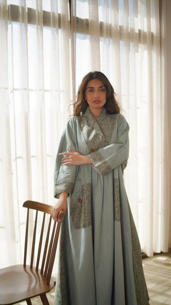 جلابية شتوية سماوي بأزره