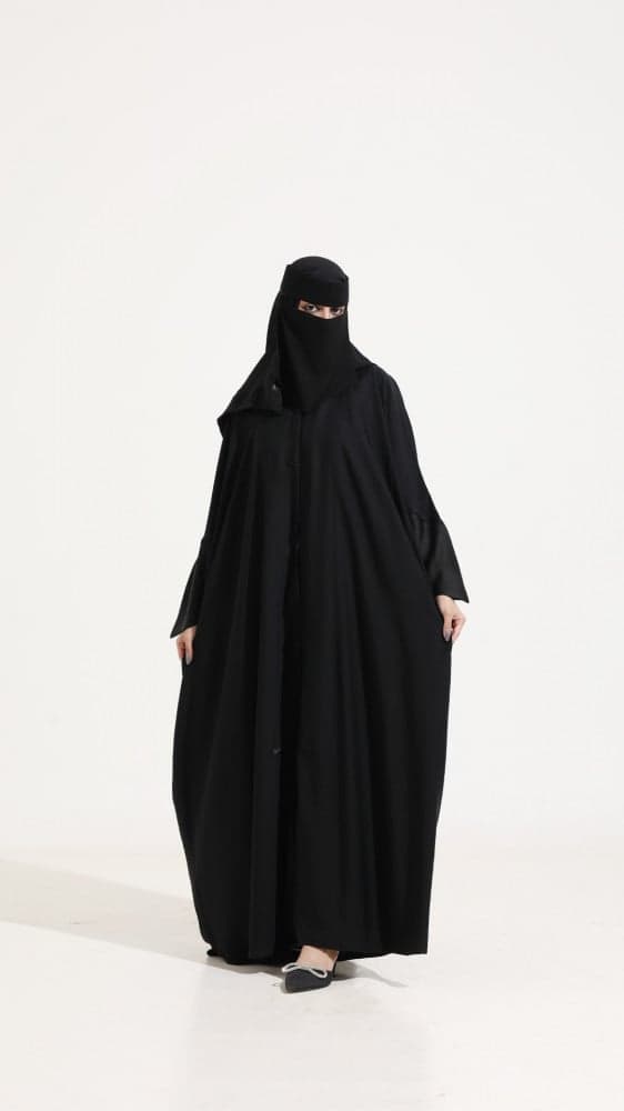 عباية بشت بقصة اكمام مميزة
