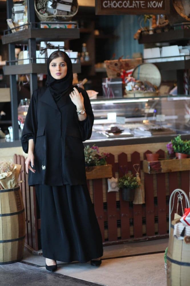 عباية قطعتين بجيوب منفصلة