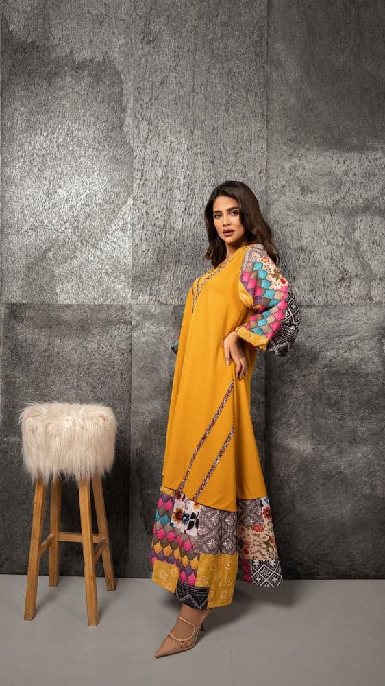 جلابية باكمام ملونة