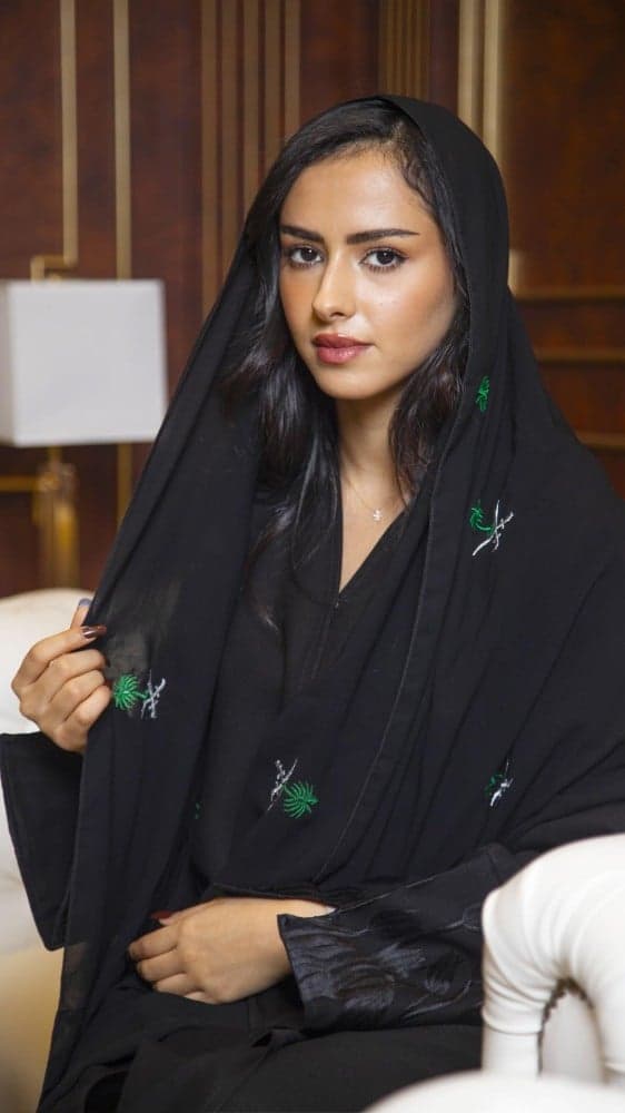 طرحة بسيفين ونخلة