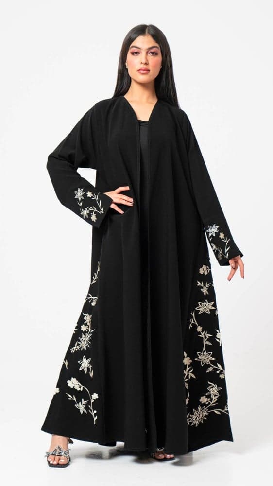 عباية كلوش بتطريز ورد