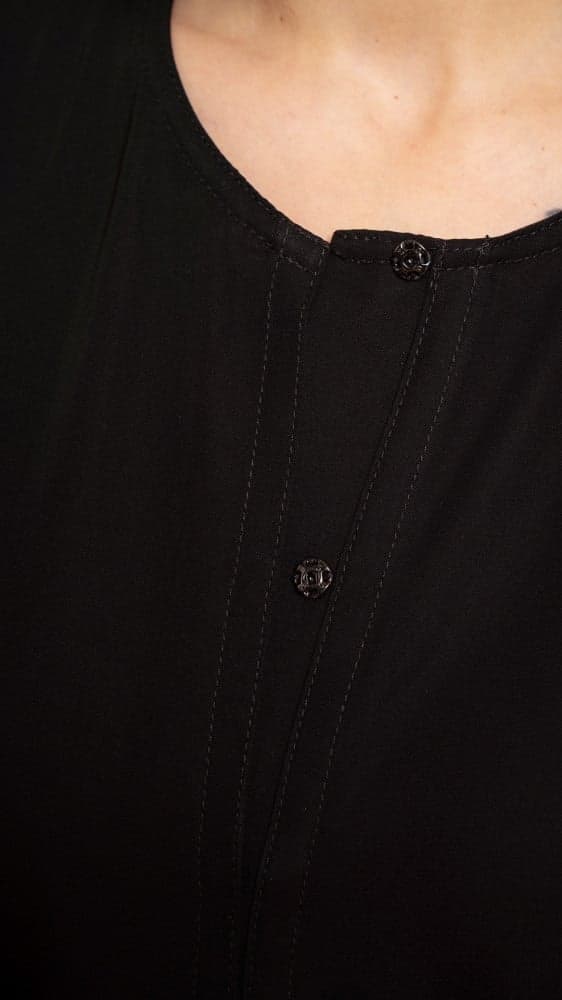 عباية بمطاط زم على الجوانب والاكمام