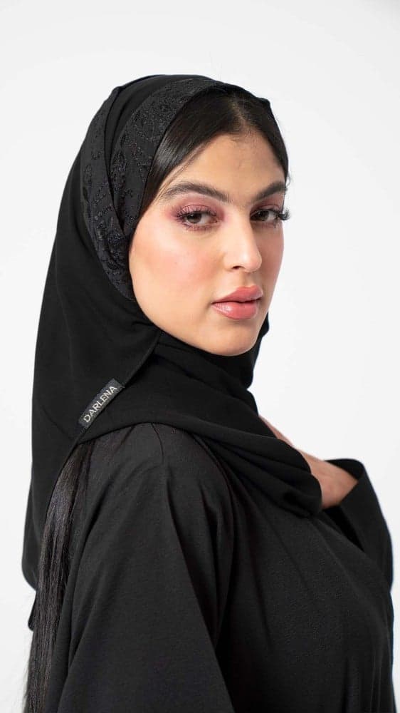 عباية كلوش بتطريز من الأسفل