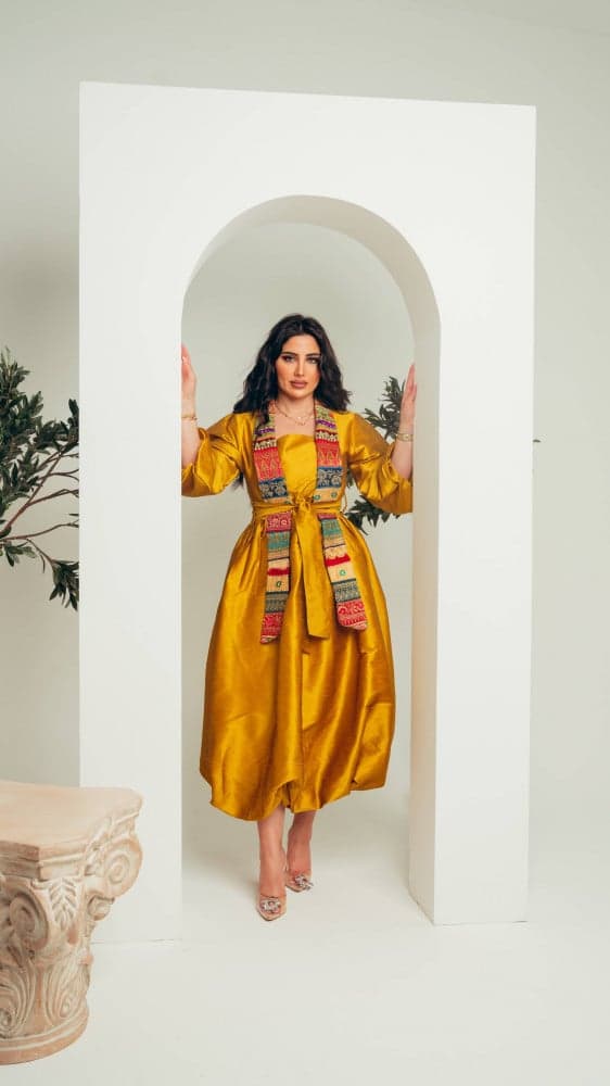 جلابية اصفر بنقوش سدو