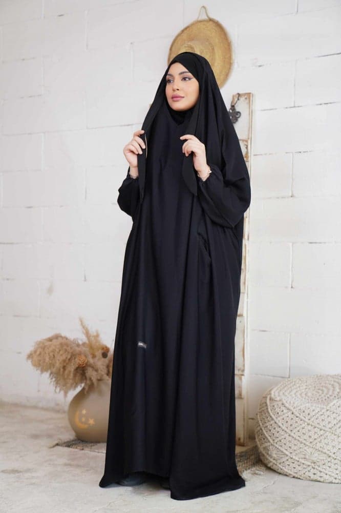 عباية راس معصم زم بربطة راس ثابتة