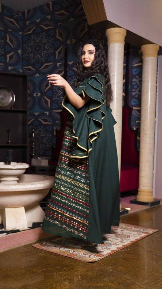 جلابية زيتي باكمام فخمة