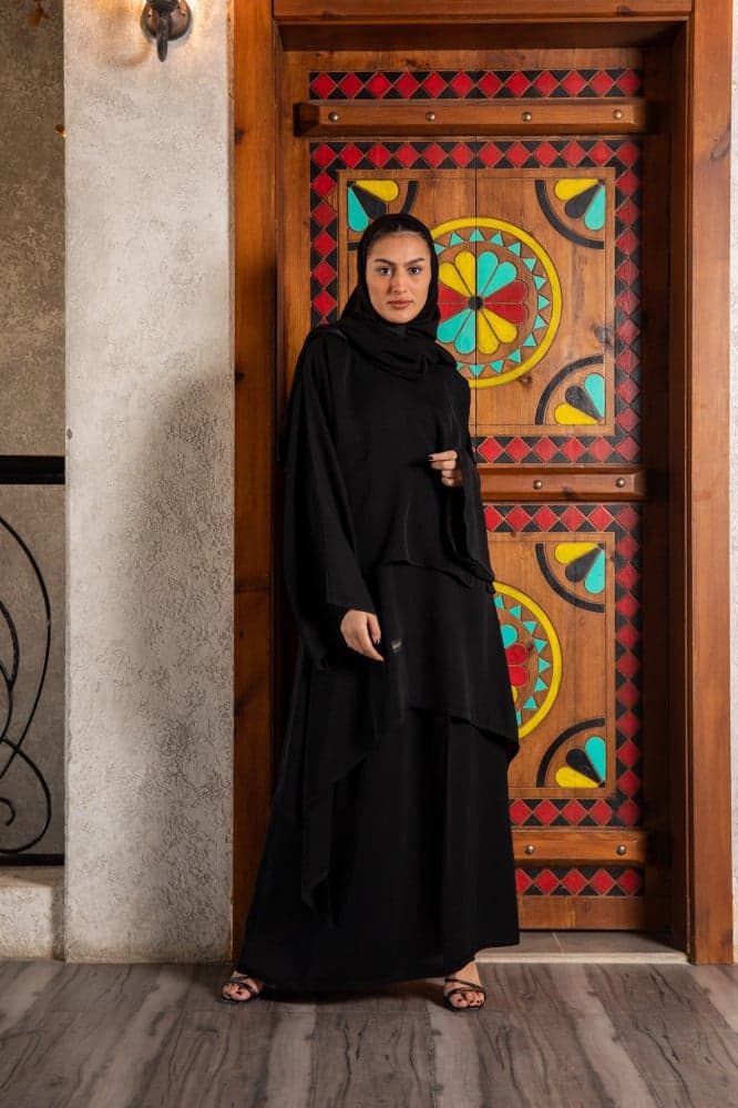 عبايه مع تنورة