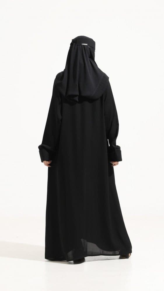 عباية بجيوب وسحاب مخفي