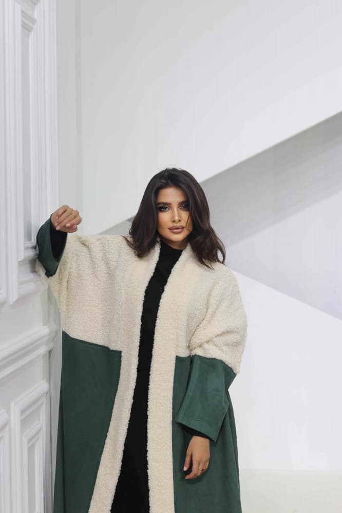 جاكيت بخامتين زيتي وبيج