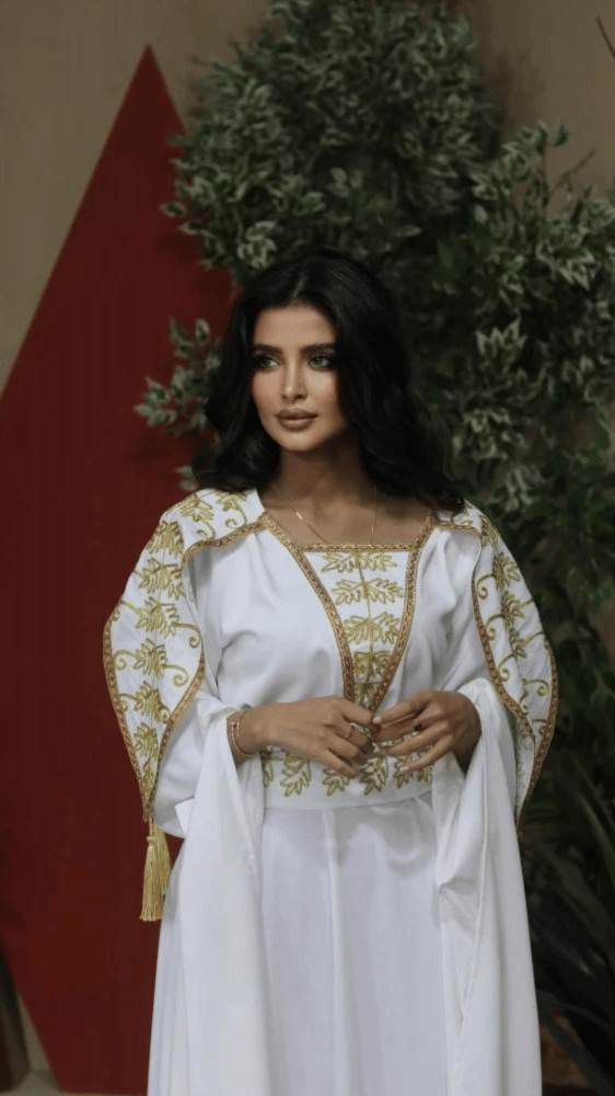 جلابية فخمة بقصة اكمام مميزة