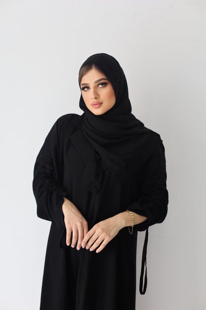 عباية بشريط سحب على الاكمام