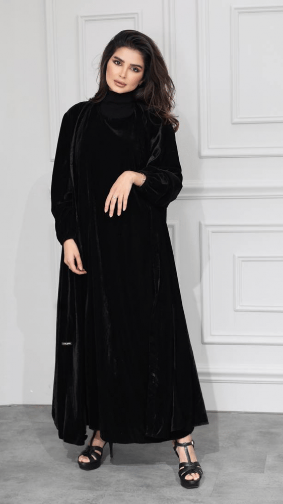 عباية شتوية قطيف مع فستان