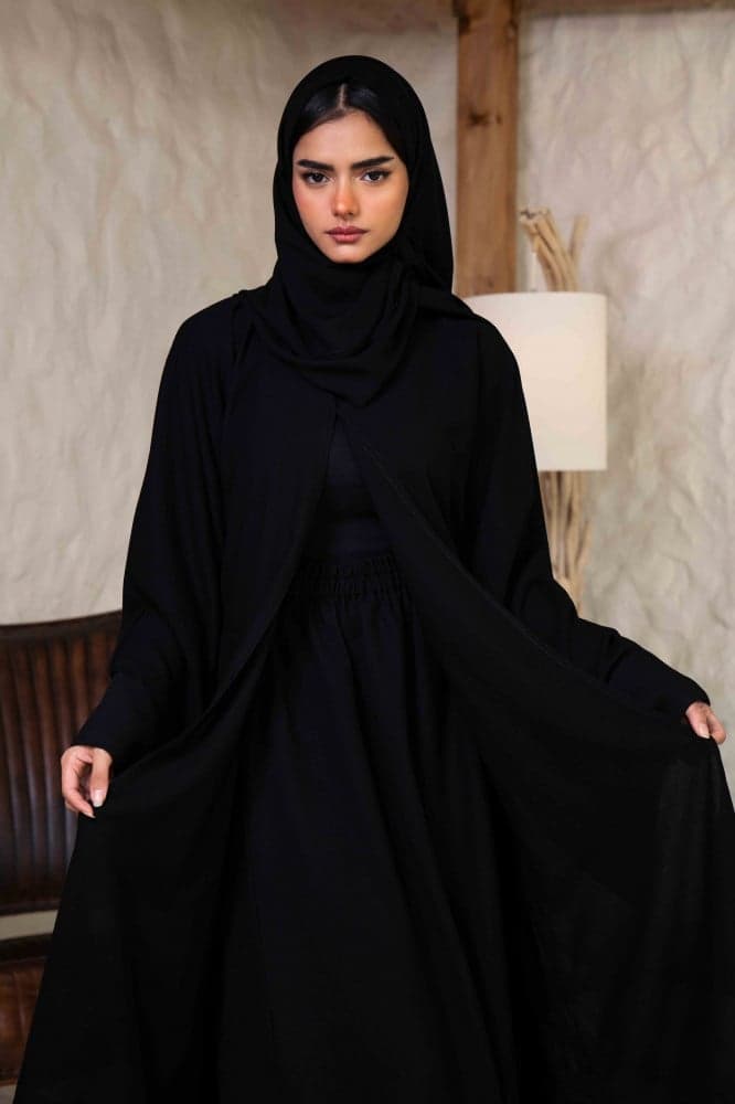 عباية قطعتين منفصلة تنورة مع جاكيت مطرز