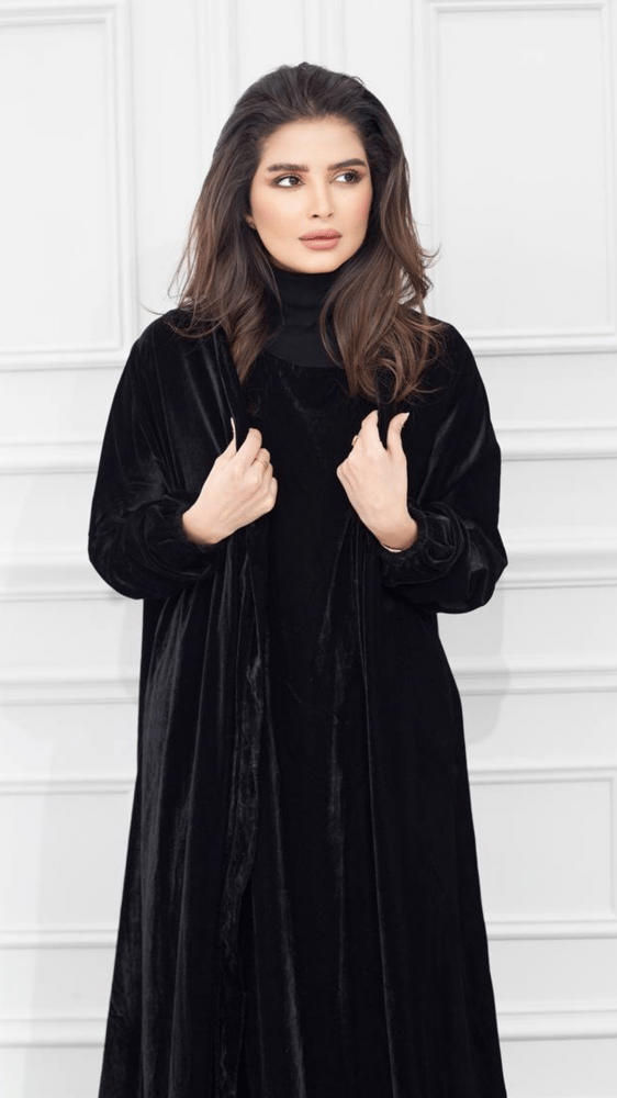 عباية شتوية قطيف مع فستان