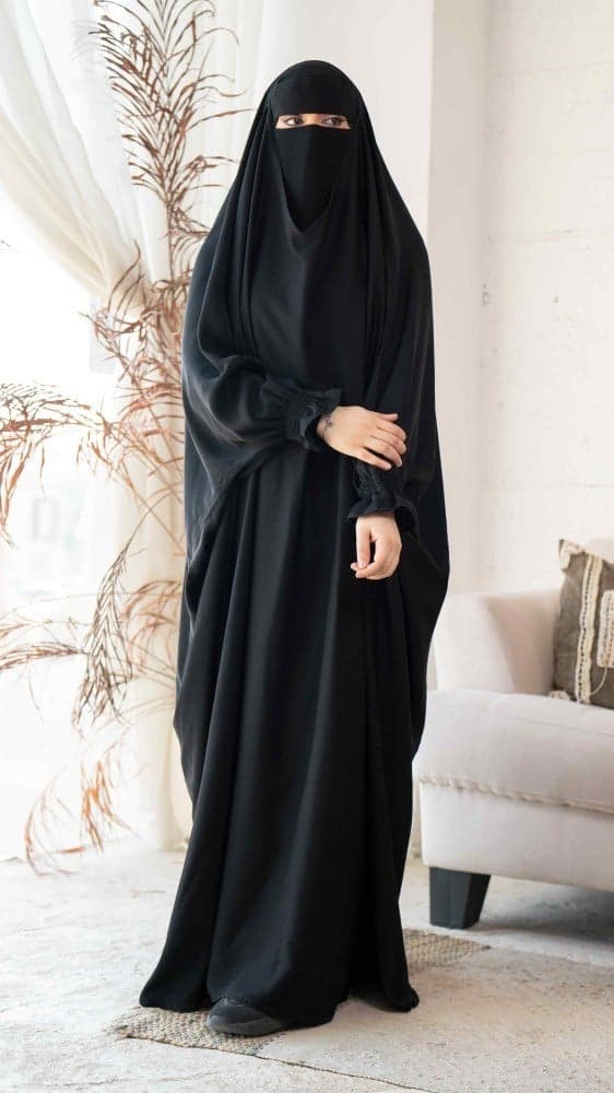 عباية راس  زم بكشكشة ناعمة