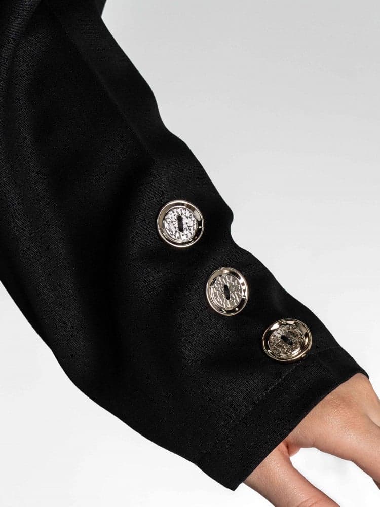 عباية سوداء بقصة جانبية