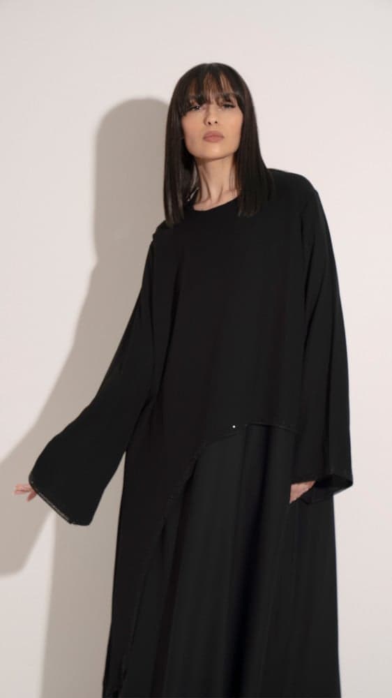 عباية طبقتين بقصه مزينه بفصوص