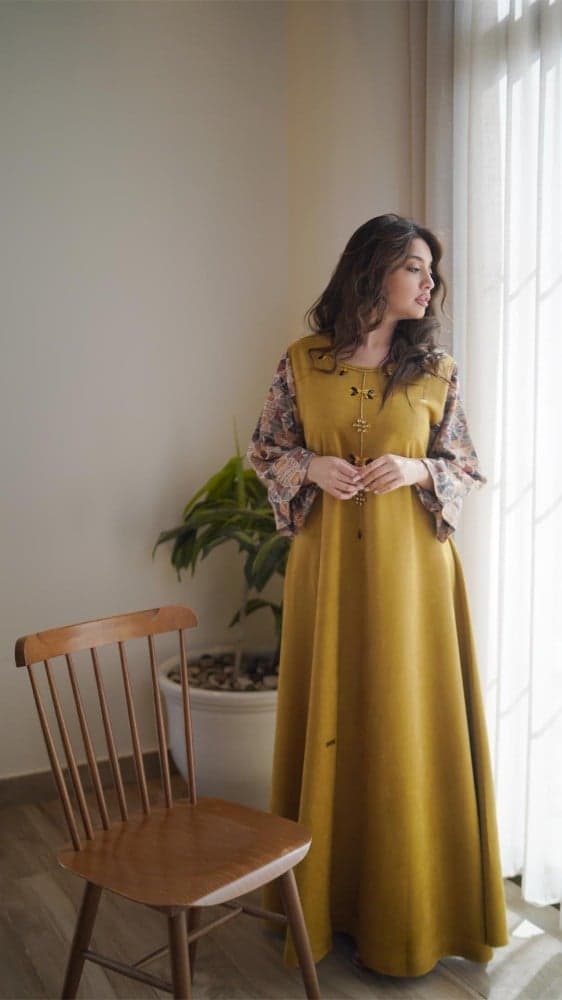 جلابية باكمام ملونة