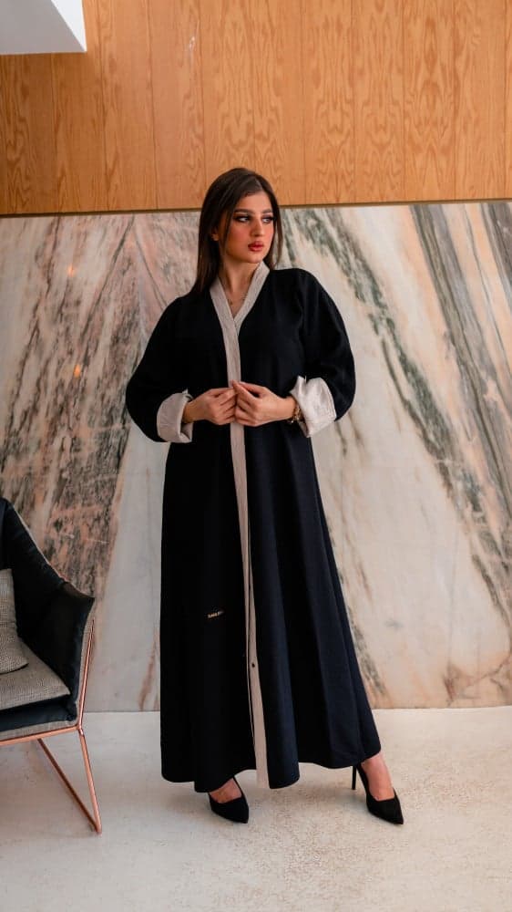 عباية دبل فيس وجهين باللون الاسود والبيج