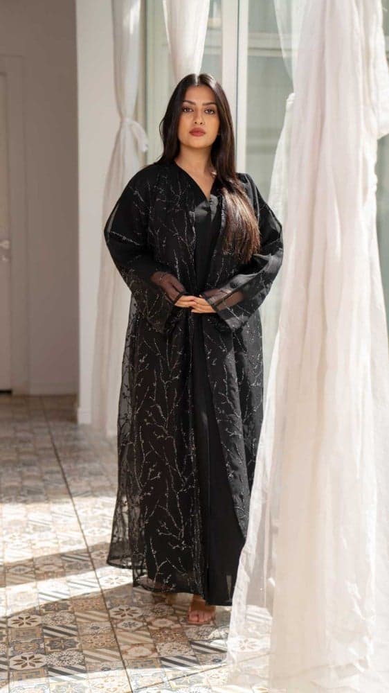 عباية قطعتين تنلبس سادة او للمناسبات